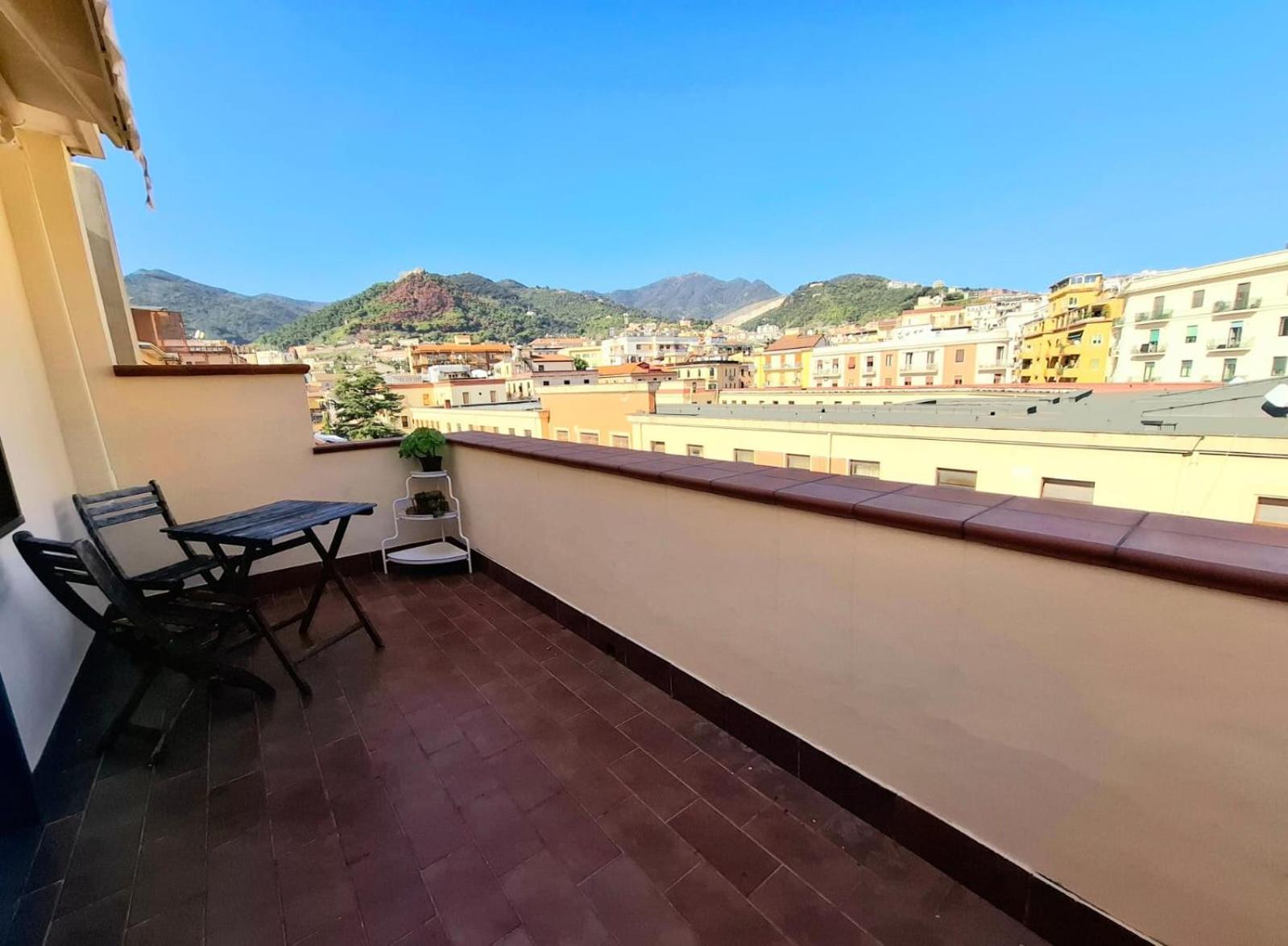 Casa Amelia Daire Salerno Dış mekan fotoğraf